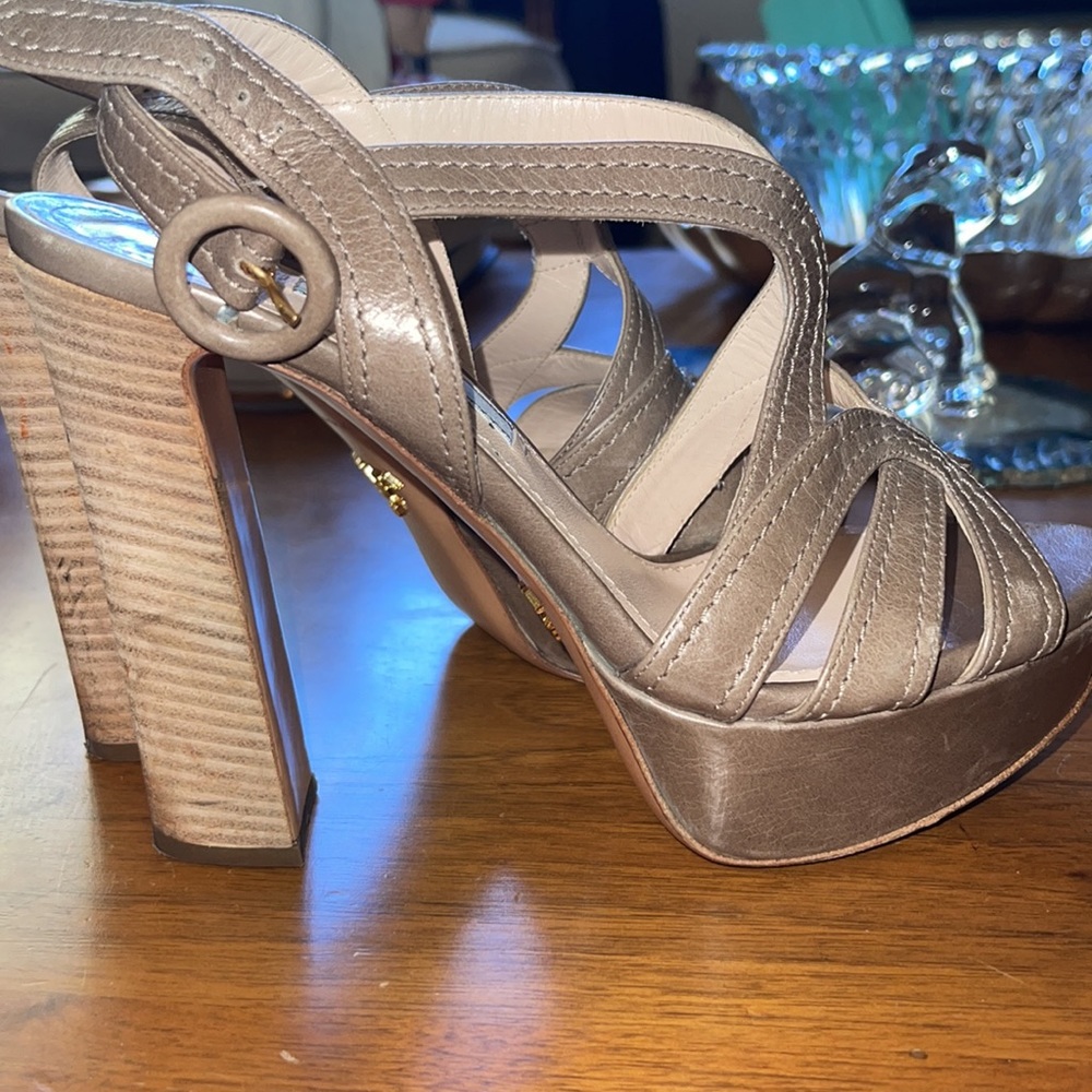PRADA SHOES. - Picture 9 of 10